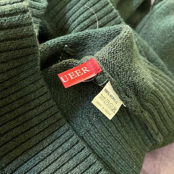 Dark Green Turtleneck Sweater w Floral Design Sz XS - Picture 5 of 5